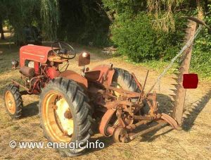 Energic tracteur 512 12cv. with rear cutter bar. www.energic.info