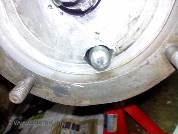 Energic C7 outer hub  with wheel clutch bolt
